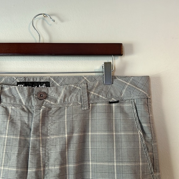 Grey Plais Travis Mathew Pants Size 38 - Picture 6 of 13